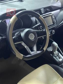 نيسان فيرسا